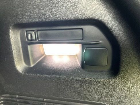 Used 2023 Ford Explorer XLT AWD/4WD image 48