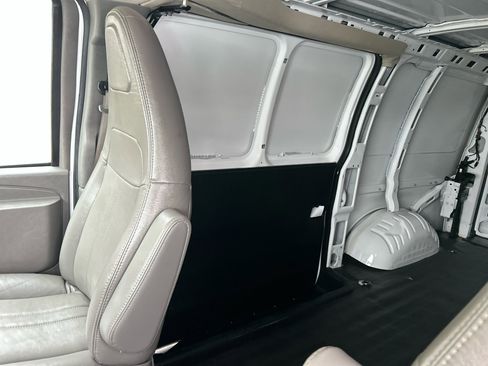 Used 2023 GMC Savana 2500 w/ Driver Convenience Package image 20