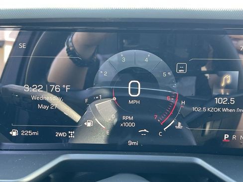 New 2026 GMC Acadia AT4 w/ Luxury Package AWD/4WD image 12