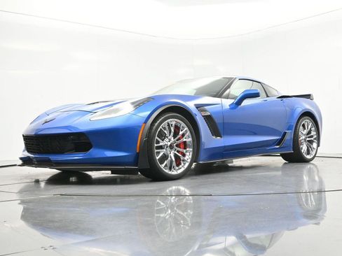 Used 2016 Chevrolet Corvette Z06 w/ 3LZ Preferred Equipment Group RWD image 50