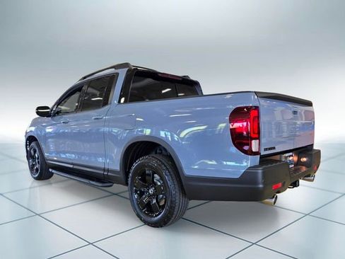 New 2026 Honda Ridgeline Black Edition image 3