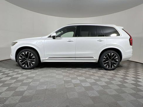Used 2026 Volvo XC90 T8 Plus w/ Protection Package Premier AWD/4WD image 5
