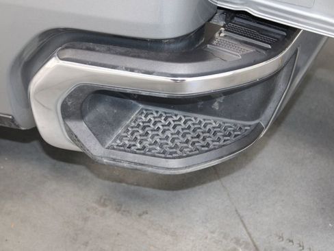 Used 2025 Chevrolet Silverado 1500 LT image 18