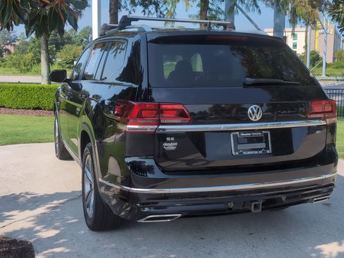 Used 2019 Volkswagen Atlas SE w/ Panoramic Sunroof Package FWD image 8