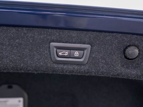 Used 2020 BMW 540i xDrive w/ M Sport Package image 32