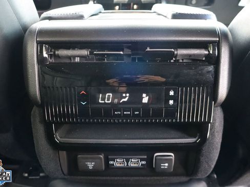 Used 2022 Jeep Wagoneer Series I RWD image 28