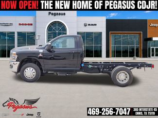 New 2025 RAM 3500 Tradesman RWD video 3