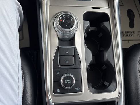 Certified 2023 Ford Explorer Limited w/ Limited Technology Package image 34