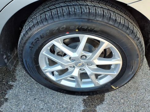 Used 2024 Chevrolet Equinox LT image 9