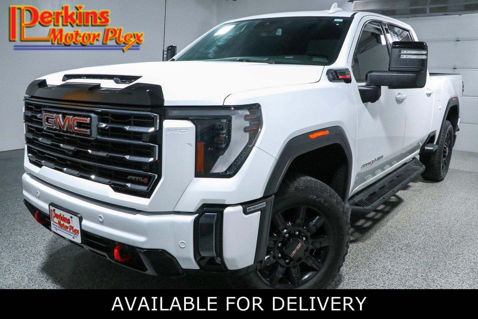 Used 2024 GMC Sierra 2500 AT4 AWD/4WD image 1