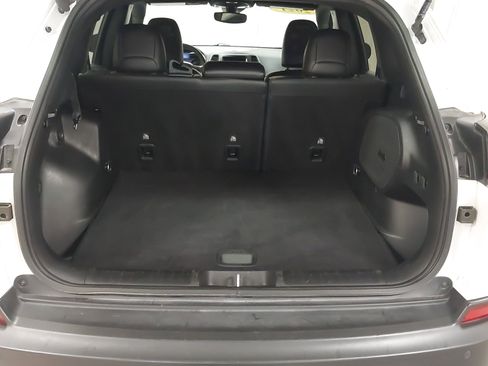 Used 2021 Jeep Cherokee Latitude Lux 80th Anniv w/ Quick Order Package 26U 80TH FWD image 26