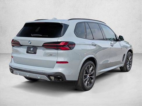 New 2026 BMW X5 xDrive40i w/ M Sport Package AWD/4WD image 2