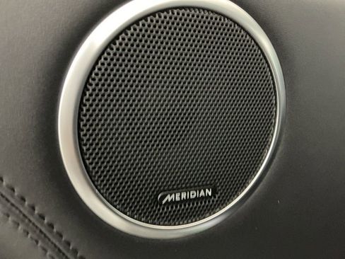 Used 2021 Land Rover Range Rover Long Wheelbase Autobiography image 24