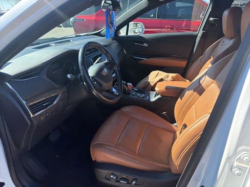 Used 2019 Cadillac XT4 Premium Luxury image 14