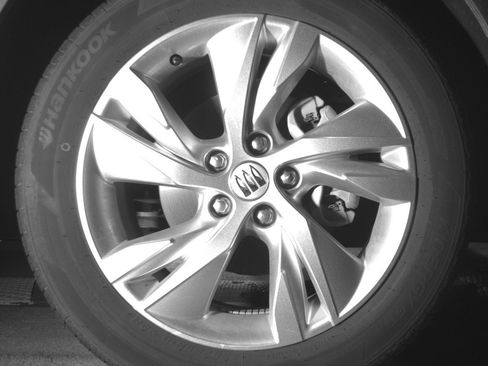 Used 2025 Buick Encore GX Preferred AWD/4WD image 13