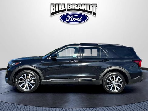 Certified 2025 Ford Explorer ST-Line AWD/4WD image 6