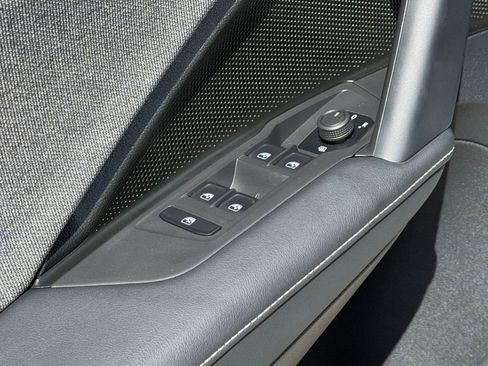 New 2025 Volkswagen Tiguan S FWD image 12