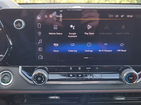 Used 2024 Chevrolet Colorado Z71 image 14