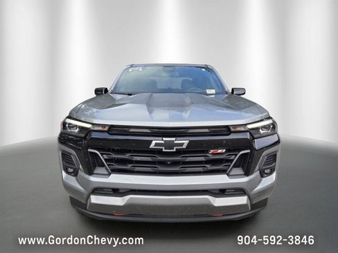 Certified 2025 Chevrolet Colorado Z71 w/ Technology Package AWD/4WD image 9