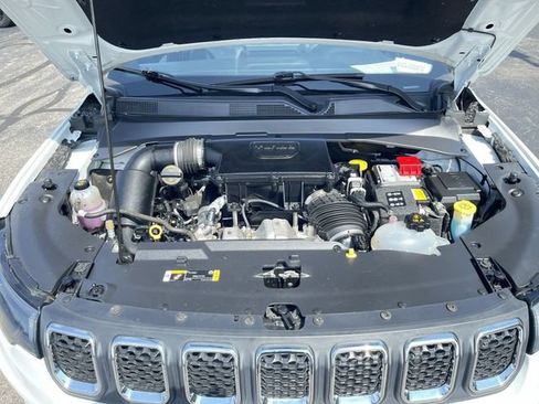 Used 2024 Jeep Compass Latitude AWD/4WD image 28