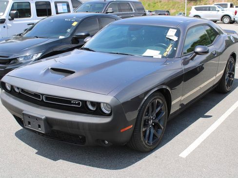 Used 2022 Dodge Challenger GT RWD image 2