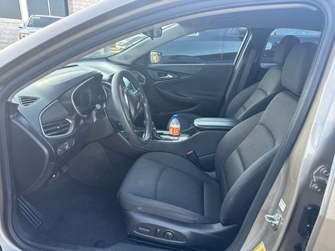 Used 2022 Chevrolet Malibu LT FWD image 7