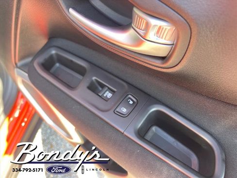 Used 2020 Jeep Renegade Sport w/ Sport Appearance Group image 23