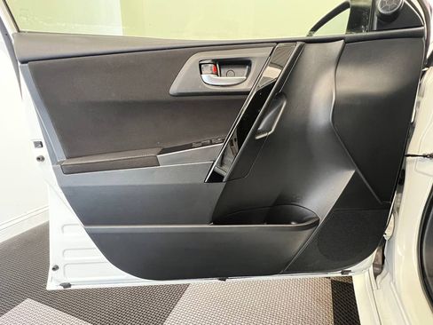 Used 2018 Toyota Corolla iM image 7