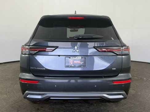 Used 2025 Mitsubishi Outlander SE AWD/4WD image 6