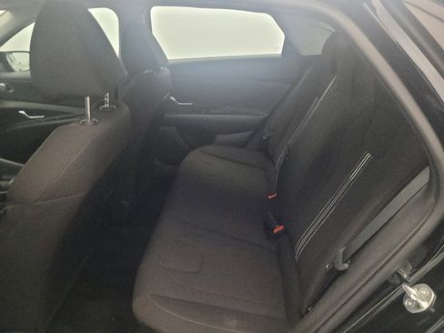 Used 2023 Hyundai Elantra SEL w/ Convenience Package FWD image 18