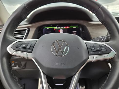 Certified 2024 Volkswagen Atlas SEL Premium R-Line AWD/4WD image 23