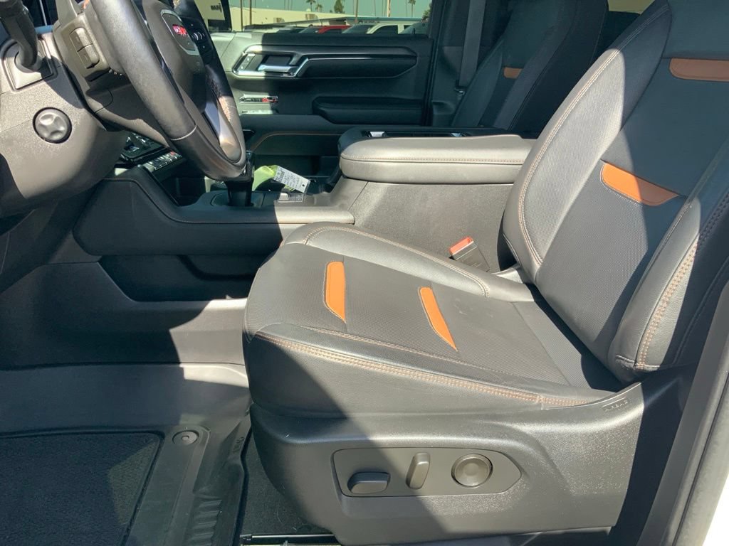 Used 2022 GMC Sierra 1500 AT4 w/ AT4 Premium Package AWD/4WD image 16