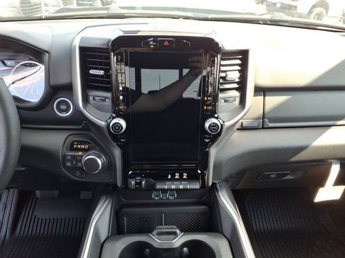 New 2026 RAM 1500 Big Horn AWD/4WD image 7
