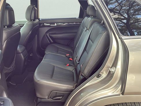 Used 2014 Kia Sorento SX w/ 3rd Row Package image 11