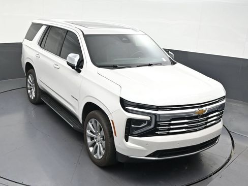 Used 2025 Chevrolet Tahoe Premier w/ Sun And Tow Package RWD image 23