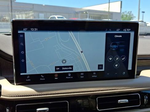 Used 2021 Lincoln Nautilus Reserve AWD/4WD image 17