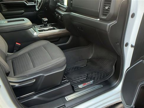 Certified 2022 Chevrolet Silverado 1500 RST image 17