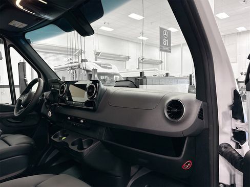 New 2025 Mercedes-Benz Sprinter 3500 image 26