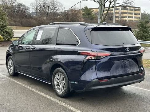 Used 2022 Toyota Sienna LE image 22