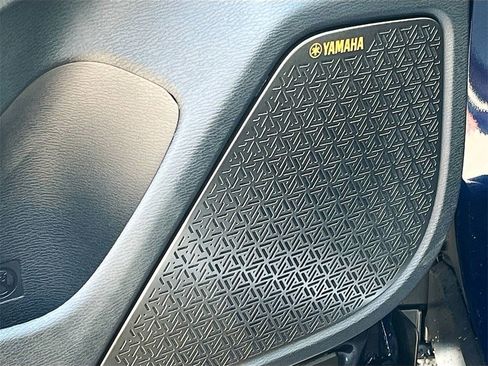 New 2025 Mitsubishi Outlander SE image 19