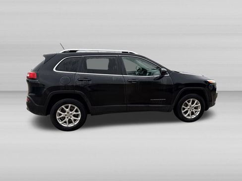 Used 2014 Jeep Cherokee Latitude w/ Comfort/Convenience Group AWD/4WD image 4