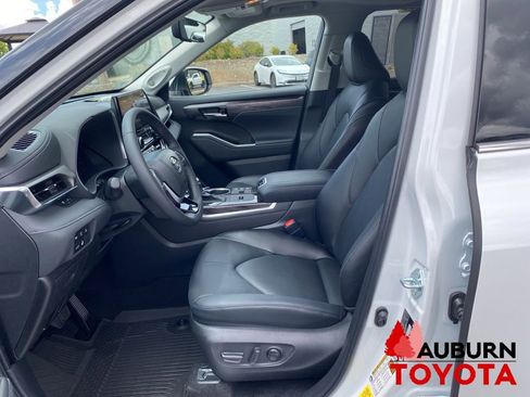 New 2026 Toyota Highlander Limited AWD/4WD image 34
