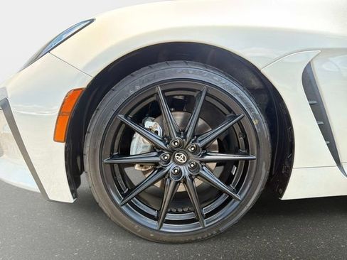 Used 2024 Toyota GR86 Premium RWD image 10