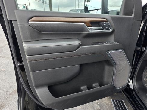 Used 2025 Chevrolet Silverado 2500 High Country w/ High Country Premium Package image 29