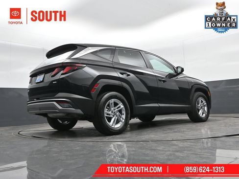 Used 2025 Hyundai Tucson SE AWD/4WD image 35