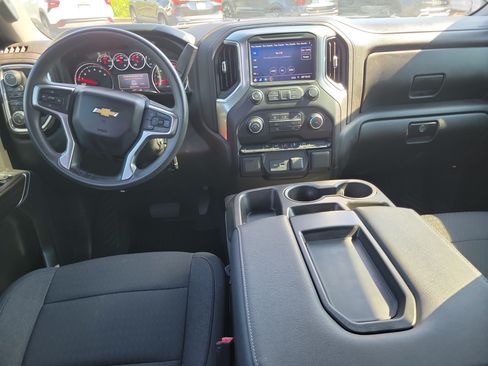 Used 2021 Chevrolet Silverado 1500 LT w/ Bed Protection Package AWD/4WD image 15