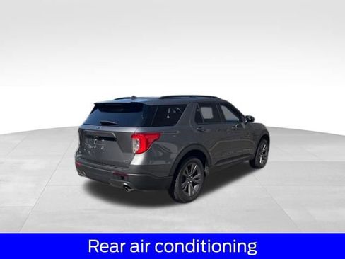 Used 2023 Ford Explorer XLT w/ Equipment Group 202A AWD/4WD image 9