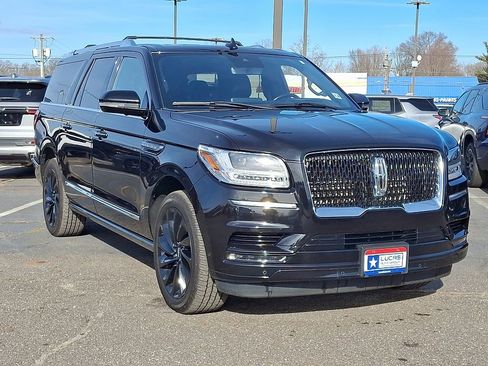 Used 2021 Lincoln Navigator L Reserve image 2