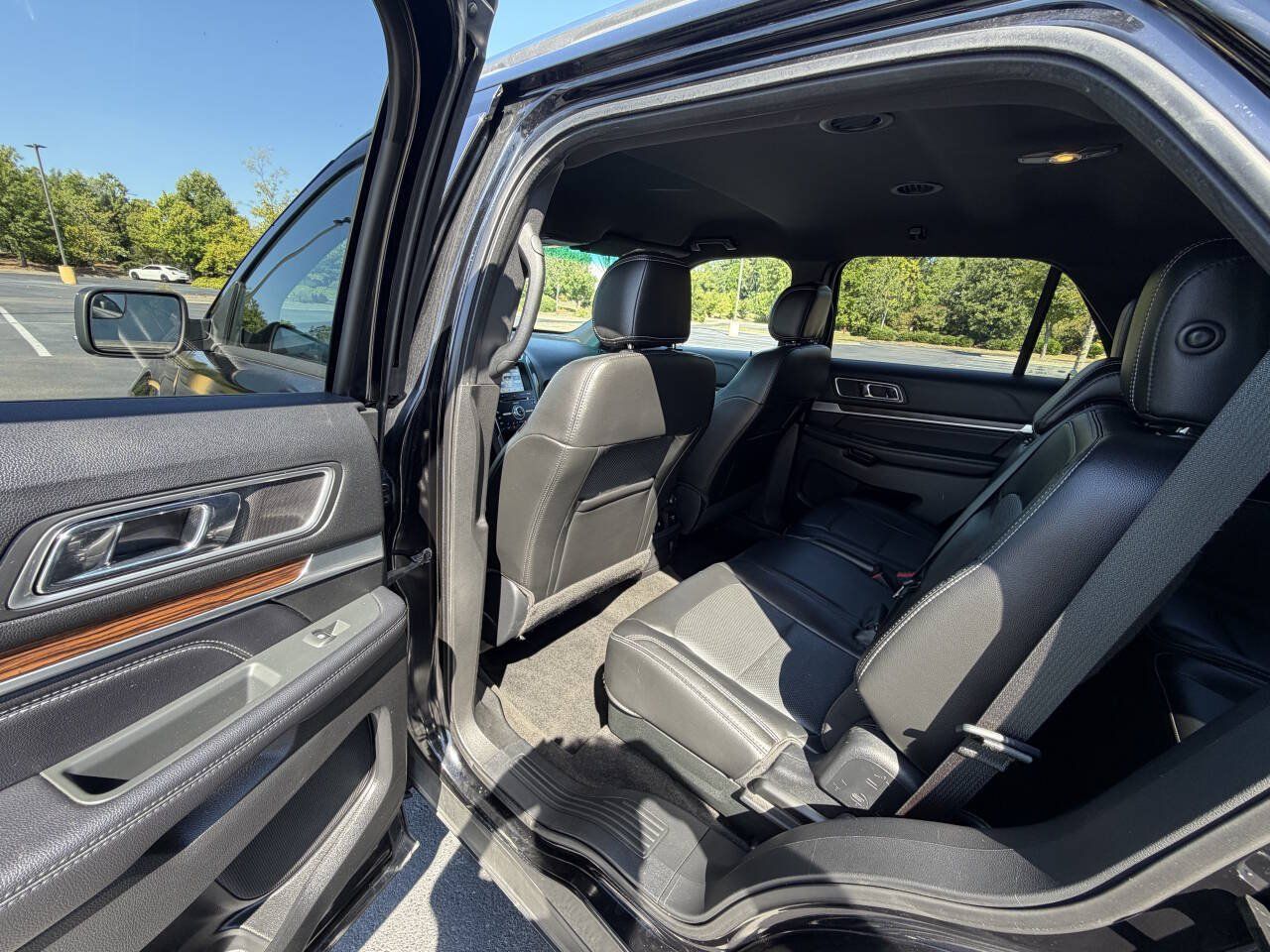 Used 2017 Ford Explorer Limited FWD image 13