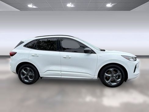 Used 2023 Ford Escape ST-Line w/ Tech Pack #1 FWD image 8